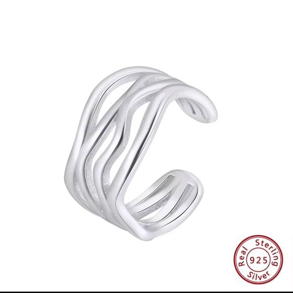 ENA 925 Sterling Silver Elegant Wavy Design Ring - Picture 1 of 6